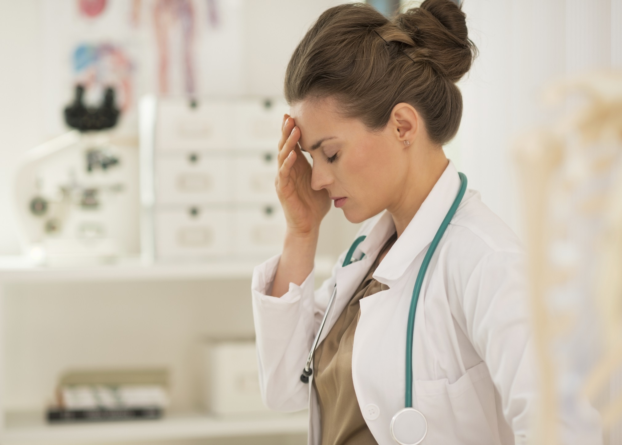 Qué lleva a un médico a pensar en abandonar su profesión
